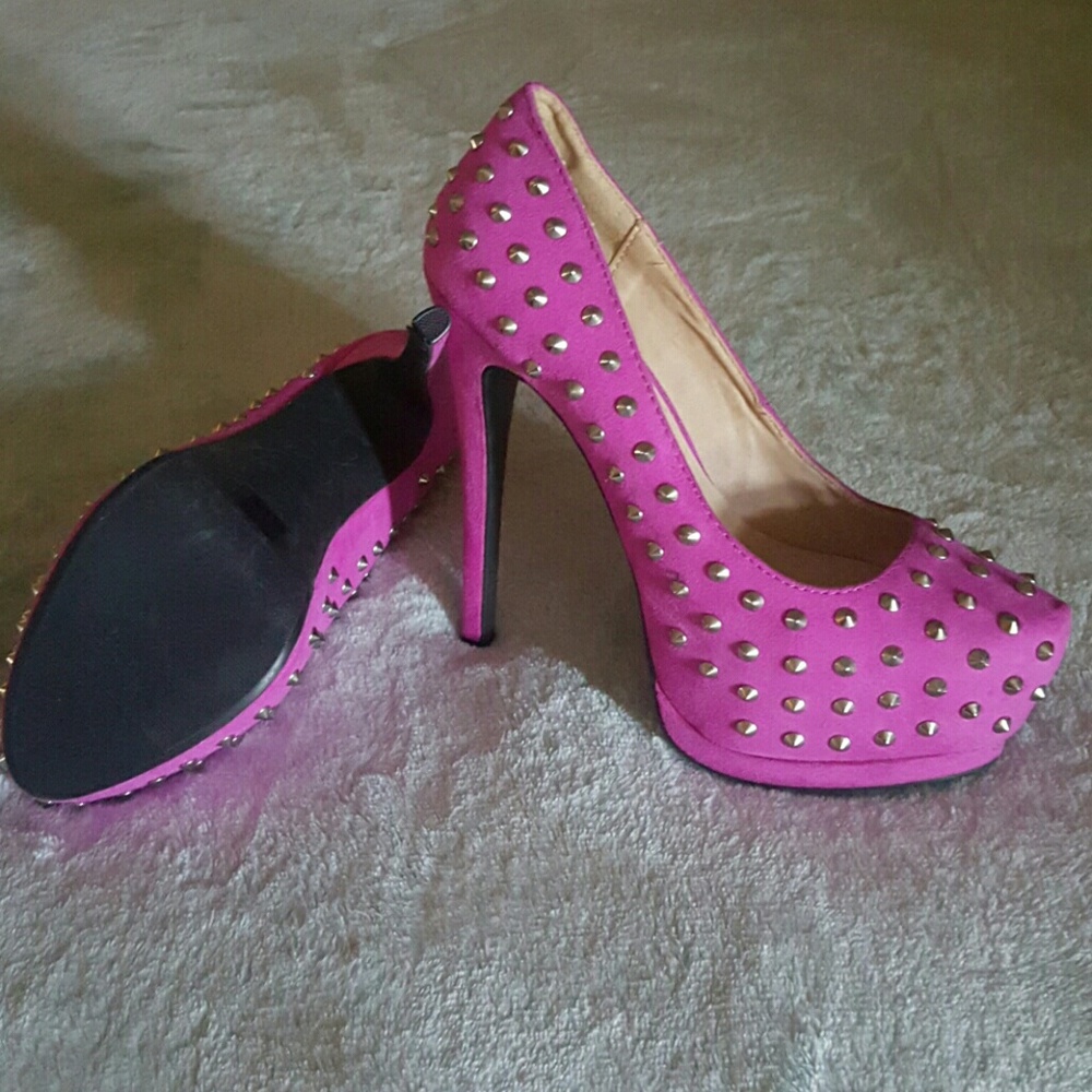 Heels - Picture 2 of 2